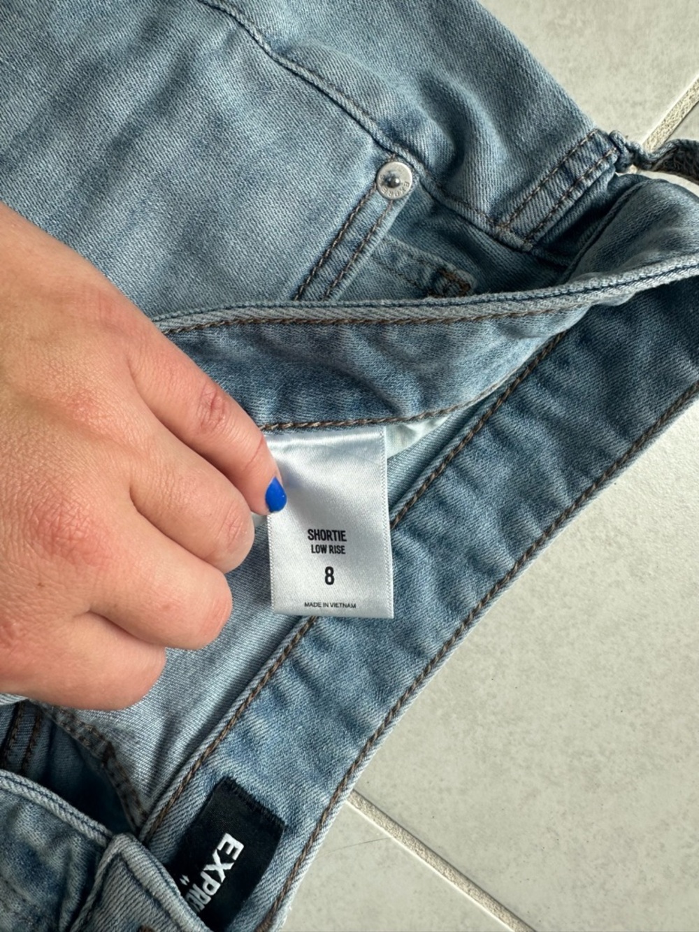Express Jean Shorts - Picture 4 of 4